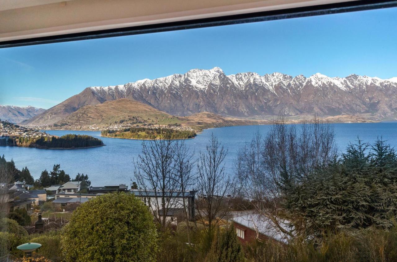Stunning Lakeview And Mountain Family Retreat Ferienhaus Queenstown